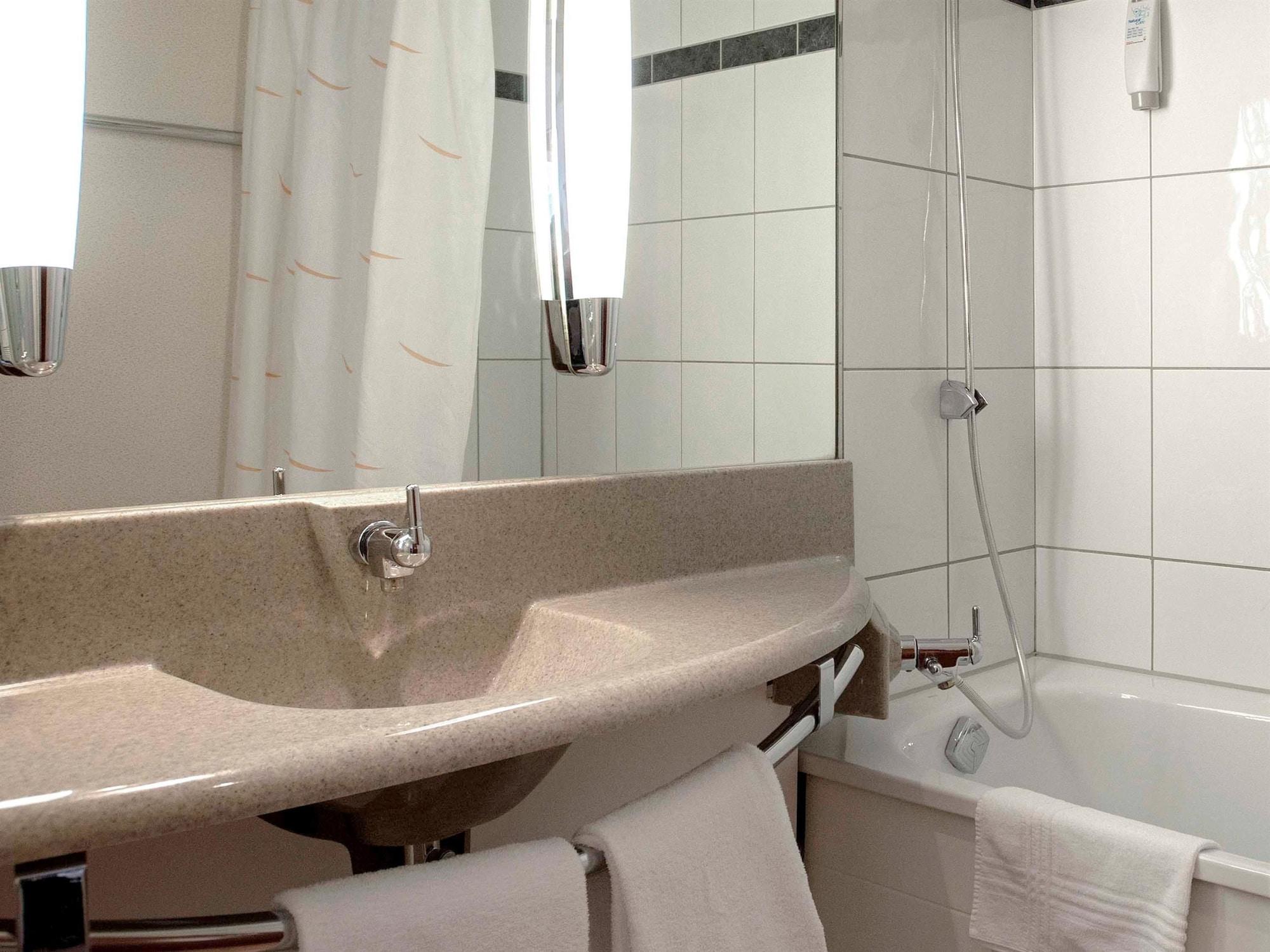 ibis 3 Lacs Neuchâtel Thielle Exterior foto